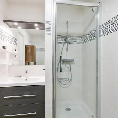 Cosy T3 With Terrace In - Welkeys